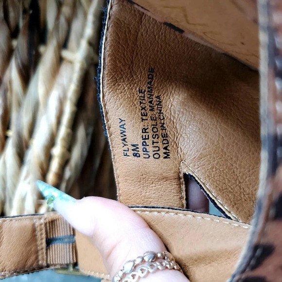 Coconuts by Matisse Flyaway Leopard Print Platform Sandals - Picture 6 of 6